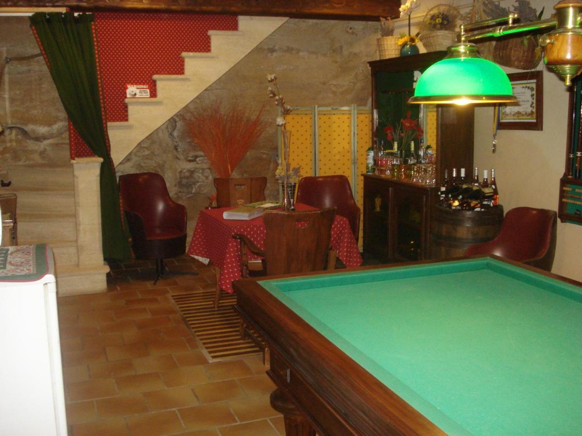 Locastillon Bagian luar foto
